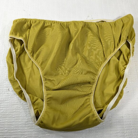 Vintage Gossard Artemis panties size 4 nylon style 2112 granny panties green